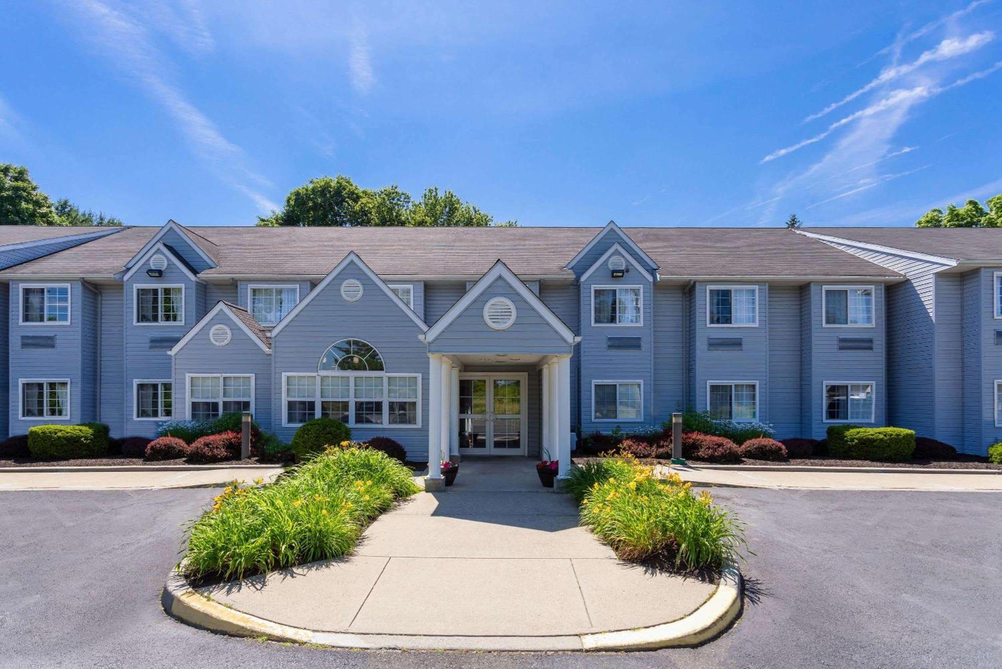 Microtel Inn & Suites By Wyndham Bethel/Danbury Kültér fotó