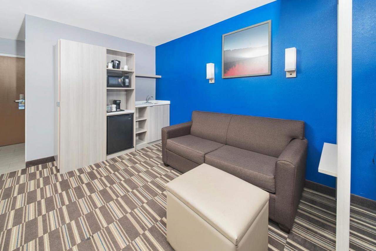 Microtel Inn & Suites By Wyndham Bethel/Danbury Kültér fotó