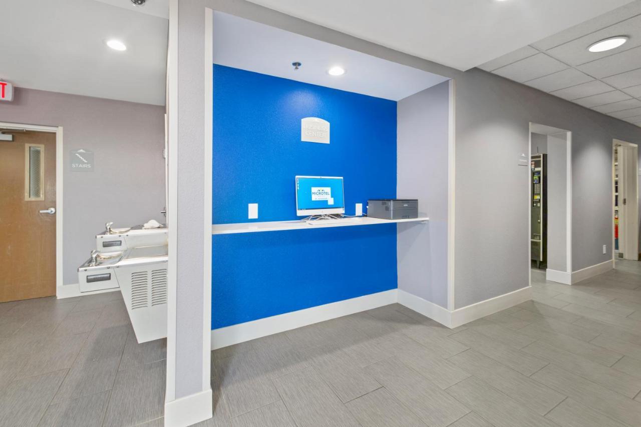 Microtel Inn & Suites By Wyndham Bethel/Danbury Kültér fotó