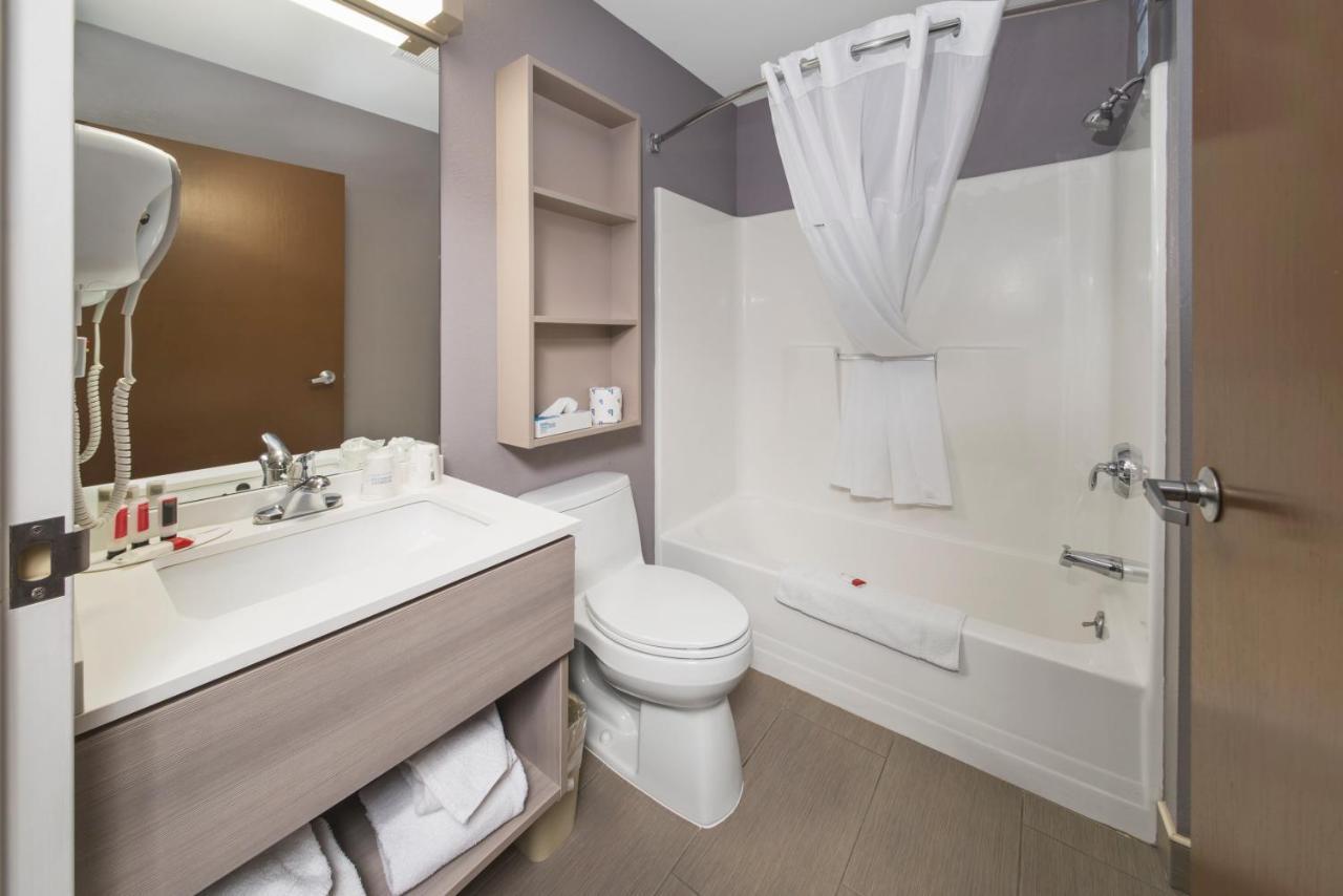 Microtel Inn & Suites By Wyndham Bethel/Danbury Kültér fotó