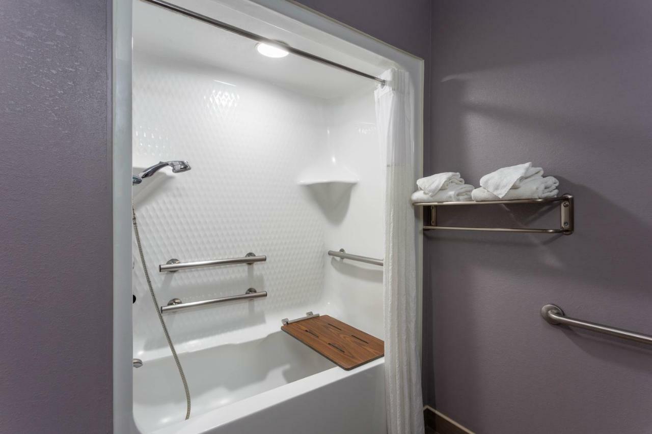 Microtel Inn & Suites By Wyndham Bethel/Danbury Kültér fotó
