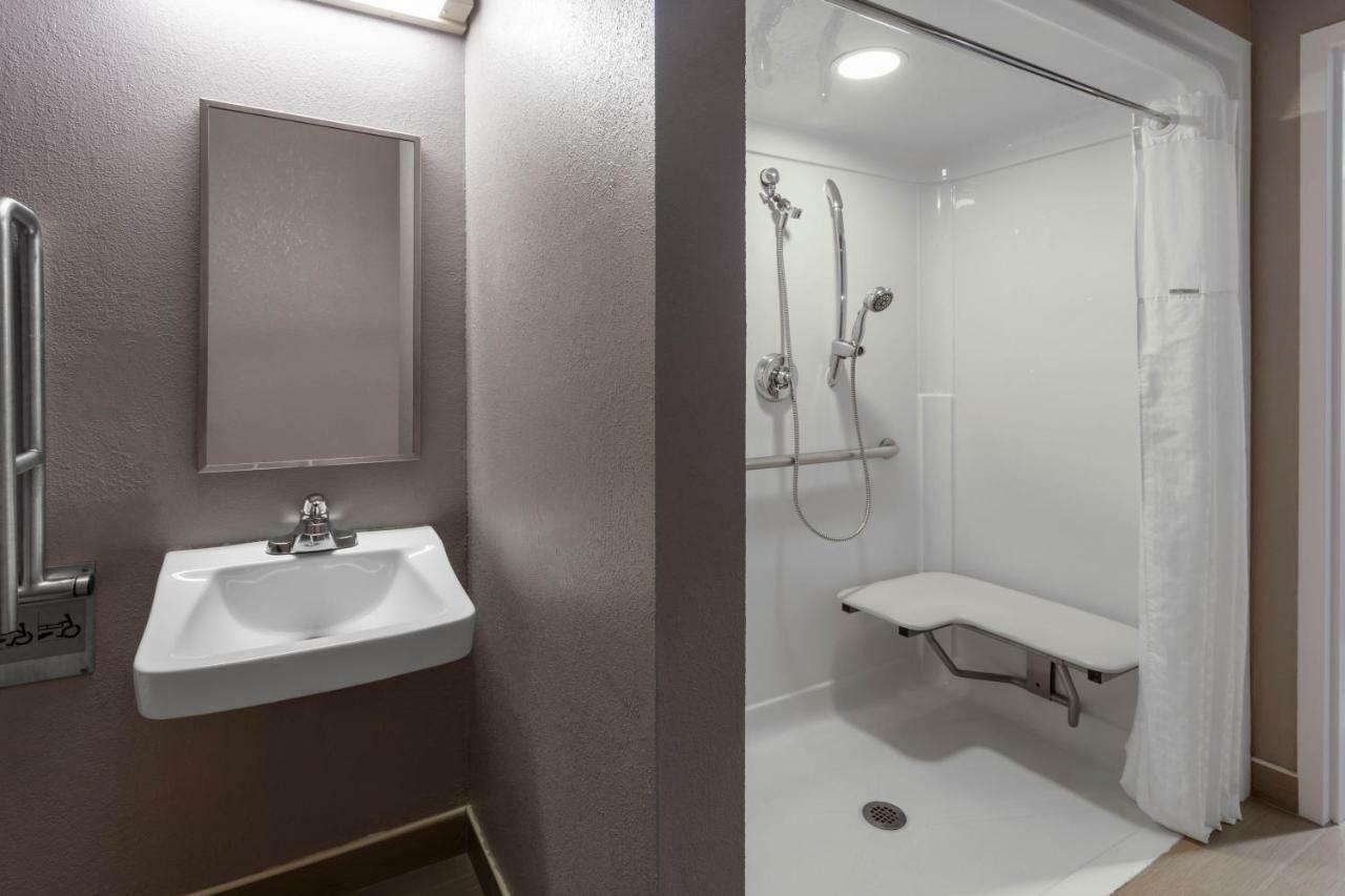 Microtel Inn & Suites By Wyndham Bethel/Danbury Kültér fotó